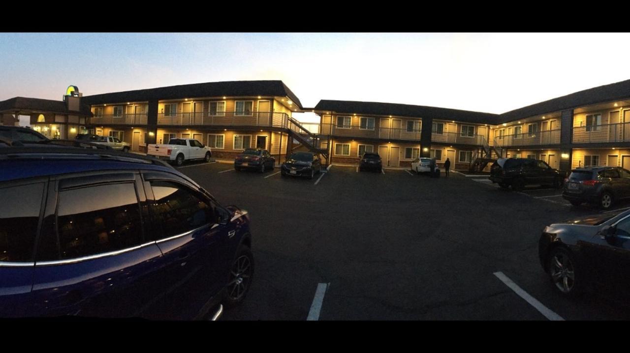 Days Inn By Wyndham Newport Or מראה חיצוני תמונה