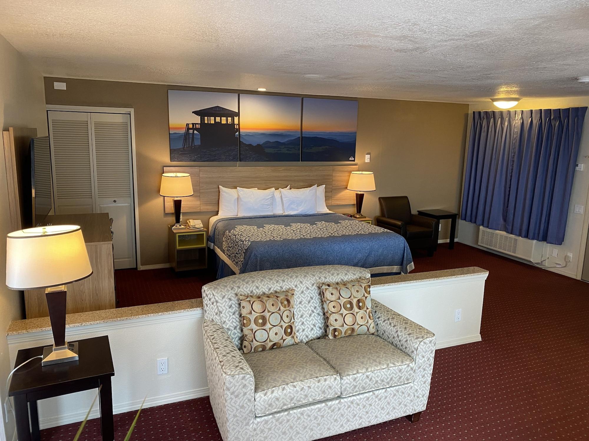 Days Inn By Wyndham Newport Or מראה חיצוני תמונה