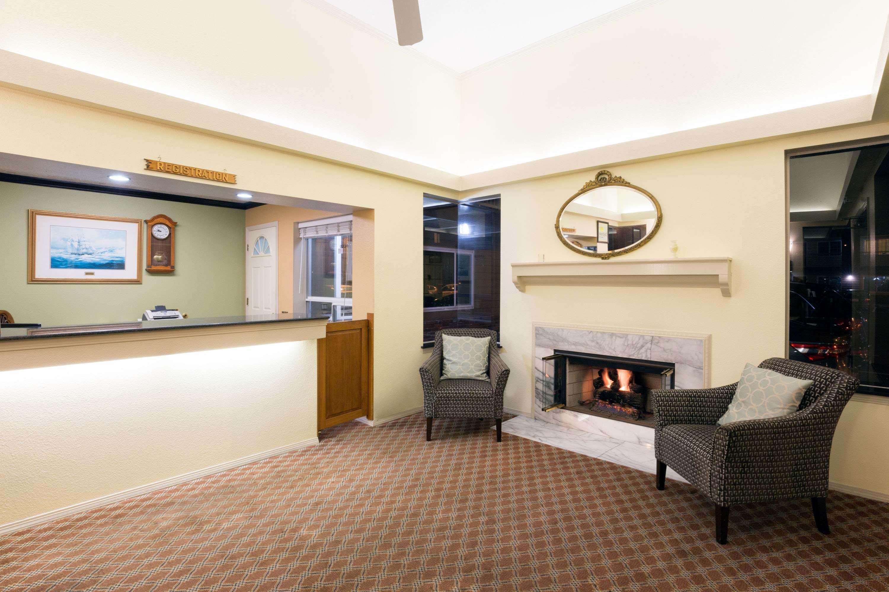 Days Inn By Wyndham Newport Or מראה חיצוני תמונה