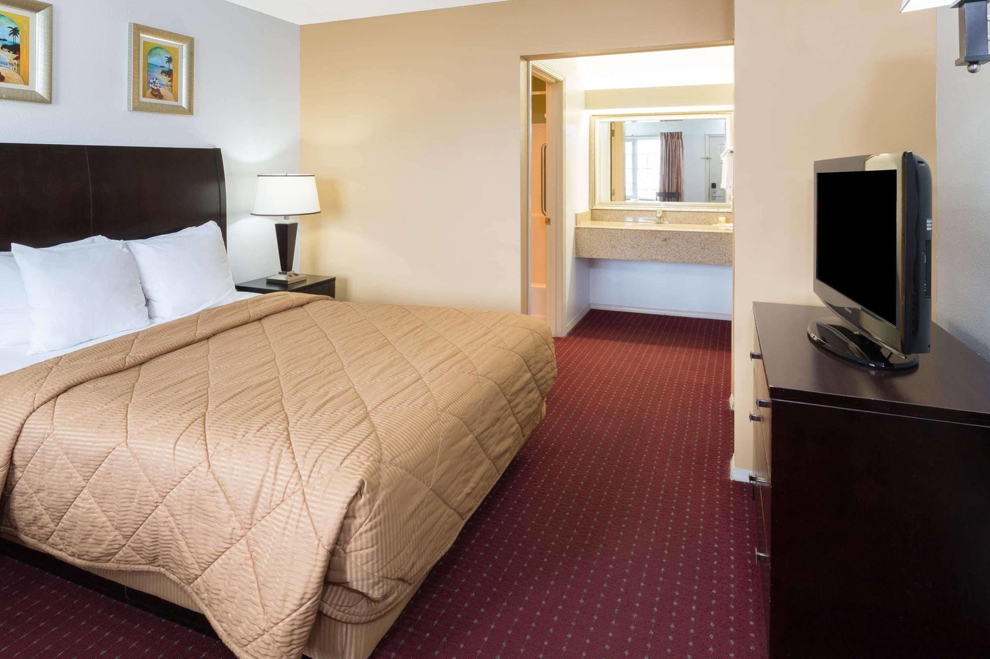 Days Inn By Wyndham Newport Or מראה חיצוני תמונה